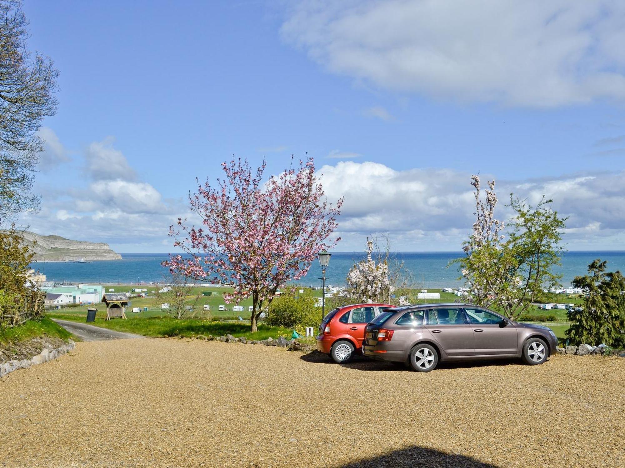 Granary Cottage Penrhyn Bay Exterior foto